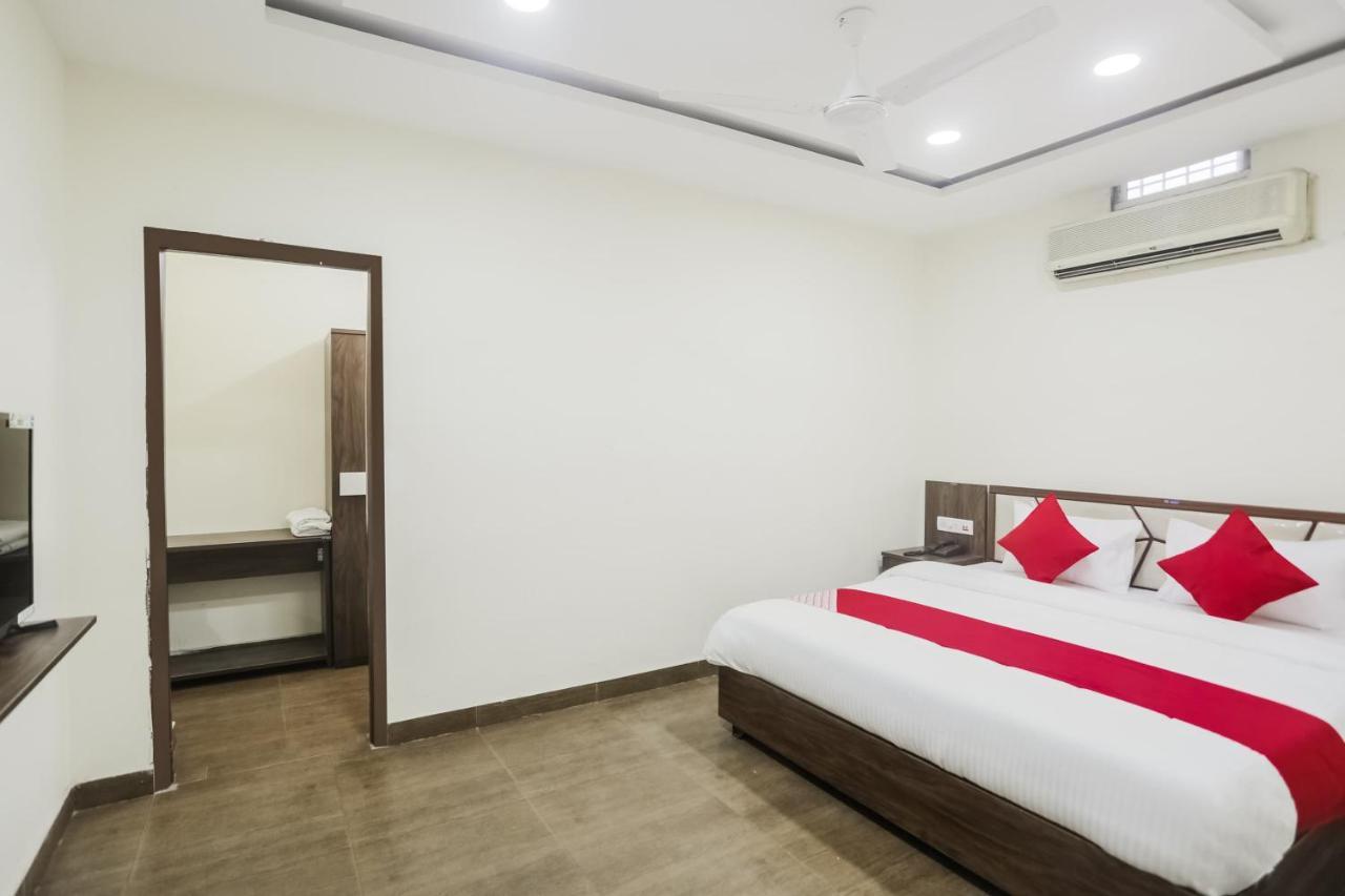Oyo 63134 Hotel Red Queen Raigarh Exterior photo